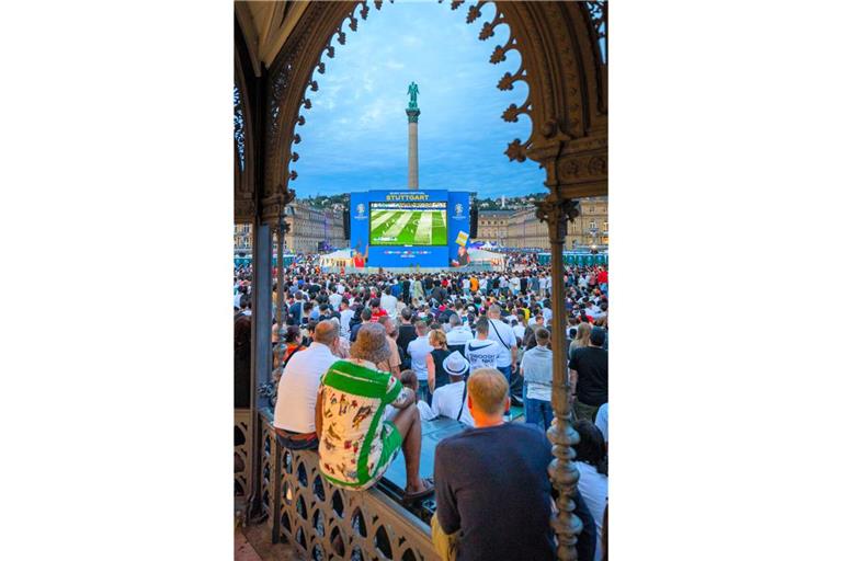 Wie schon bei der Fußball-Europameisterschaft 2024 wird sich der Stuttgarter Schlossplatz auch für die Finals 2027 wieder in eine Public-Viewing-Zone verwandeln.
