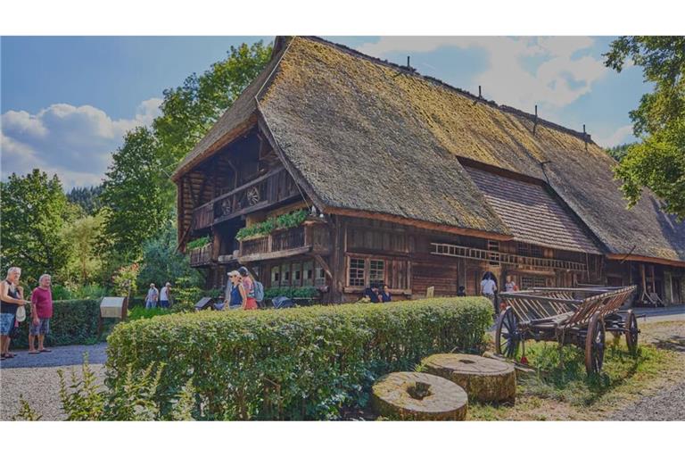 Wie sieht es unterm Walmdach eines typischen Schwarzwaldhofs aus? Im Freilichtmuseum Vogtsbauernhof erfährt man es.