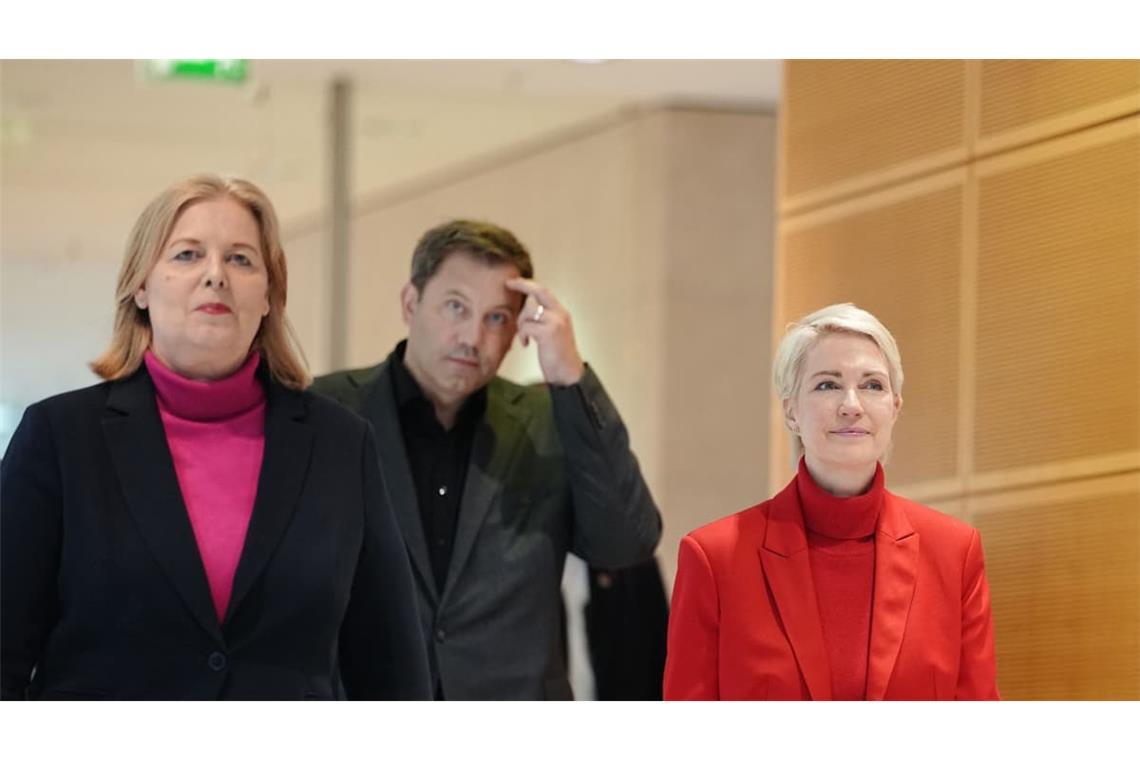 Wie soll es weitergehen bei den Reformen? In der SPD werden in dieser Frage nicht nur die Parteichefs Bärbel Bas (l.) und Lars Klingbeil (M.) mitreden. Auch das Wort von Mecklenburg-Vorpommerns Ministerpräsidentin Manuela Schwesig (r.) hat Gewicht.