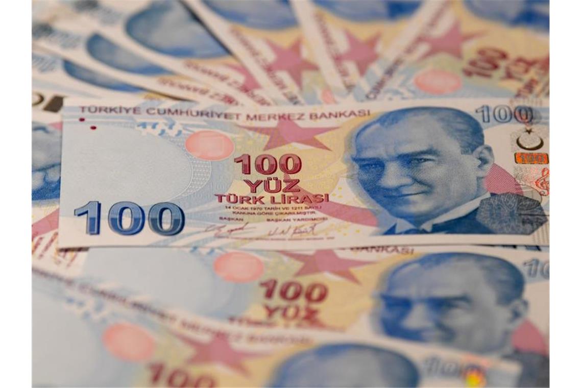Wie viel Vermögen die türkische Regierung einfrieren ließ, war zunächst nicht bekannt. Foto: Sadat/XinHua/dpa
