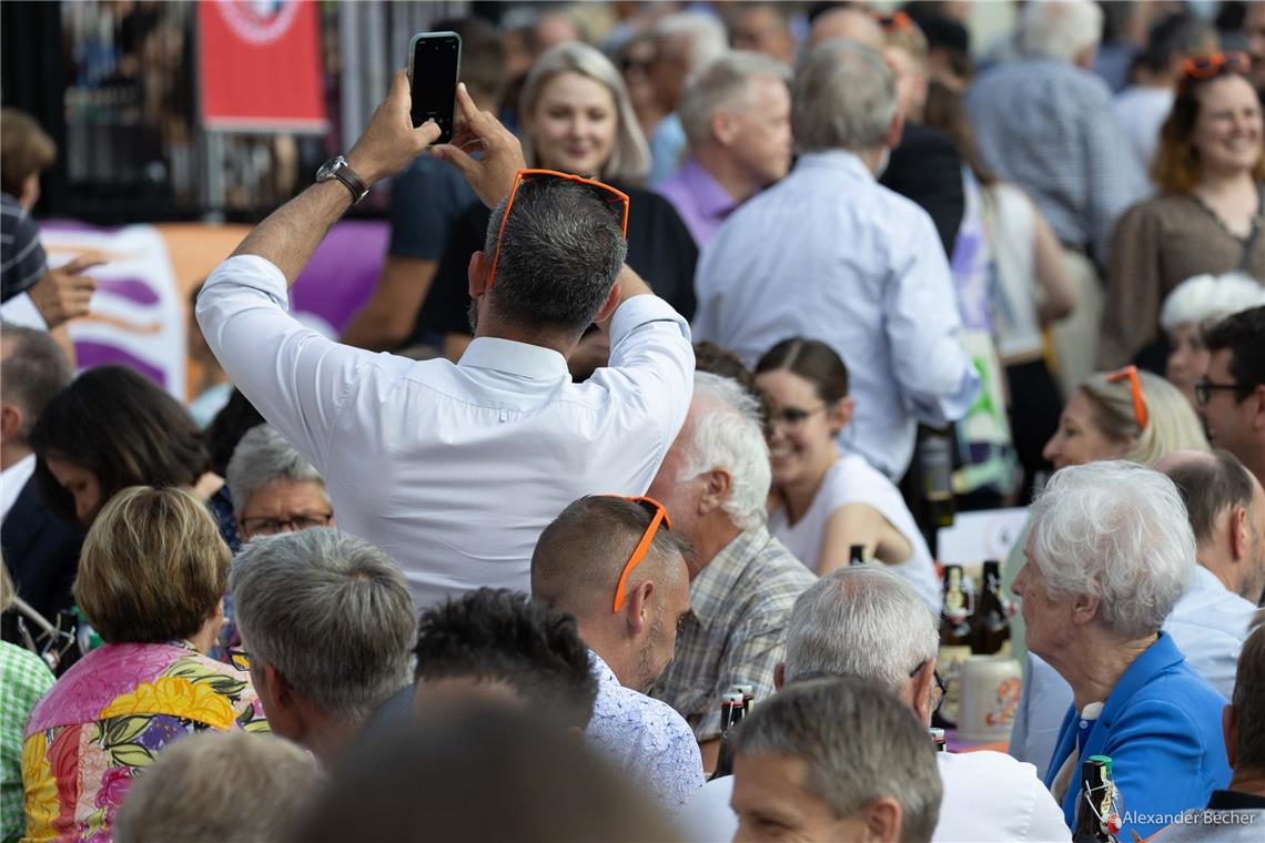 Wie viele Fotos am Straßenfest-Wochenende wohl gemacht werden? 