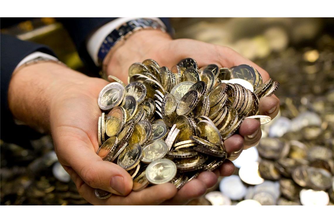 Wie wohlhabend man ist, hängt nicht nur am Einkommen. (Symbolbild)