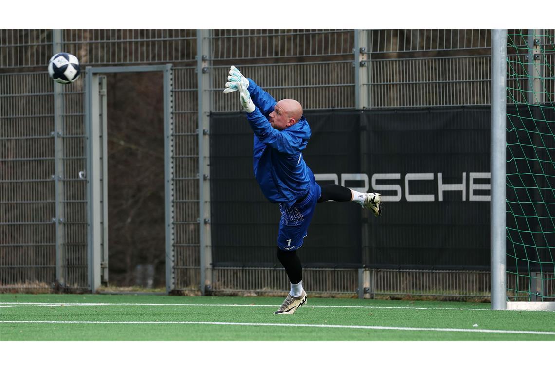 Wieder da: Stammkeeper Felix Dornebusch nach auskuriertem Kreuzbandriss.