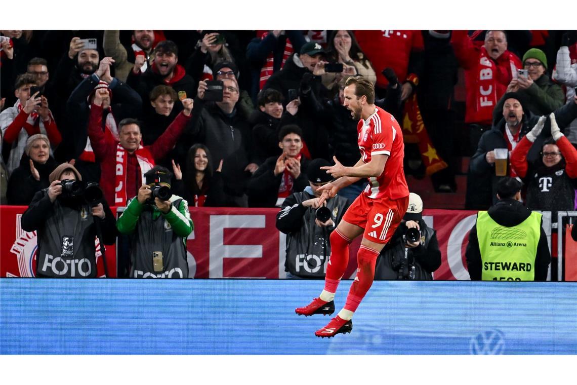 Wieder mal der Wegbereiter: Harry Kane jubelt nach seinem Elfmetertor zum 1:0.