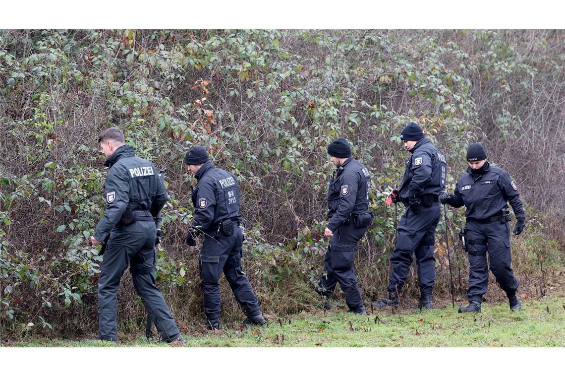 Wiederholt nahm die Polizei den Fundort von Fabians Leiche und das Umfeld unter die Lupe. (Archivbild)