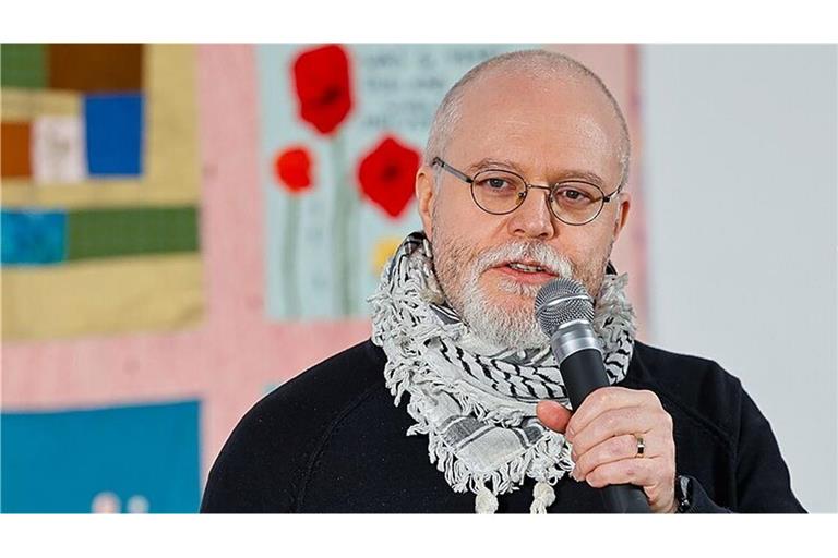 Wieland Hoban von der Jüdischen Stimme für gerechten Frieden in Nahost setzt sich für Menschenrechte und Gerechtigkeit ein.