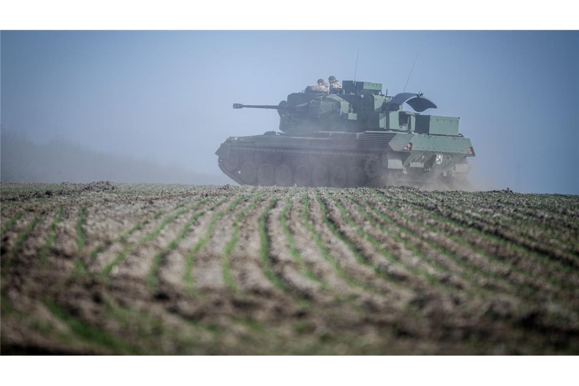 Deutsche Waffenlieferungen in Ukraine wieder Geheimsache Wieviele Panzer Deutschland in die Ukraine liefert, soll künftig nicht mehr im Internet zu lesen sein.