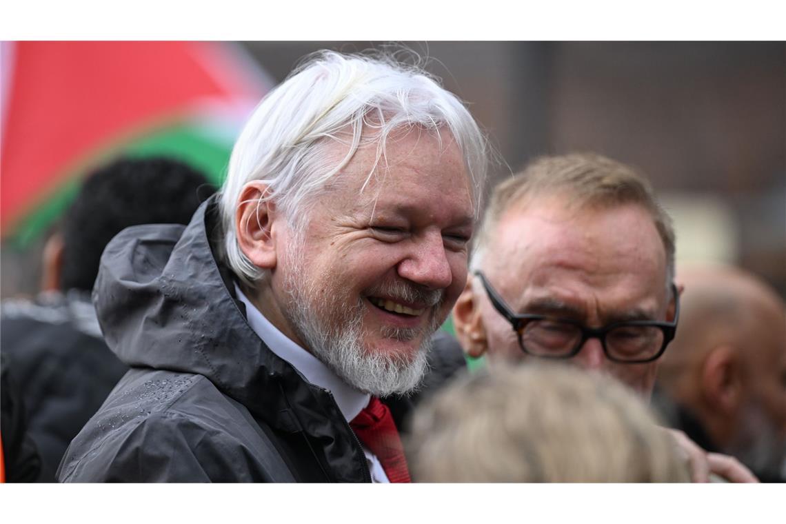 WikiLeaks-Gründer Julian Assange ist während des Marsches für Menschlichkeit der Palästina-Aktionsgruppe in Sydney zu sehen.