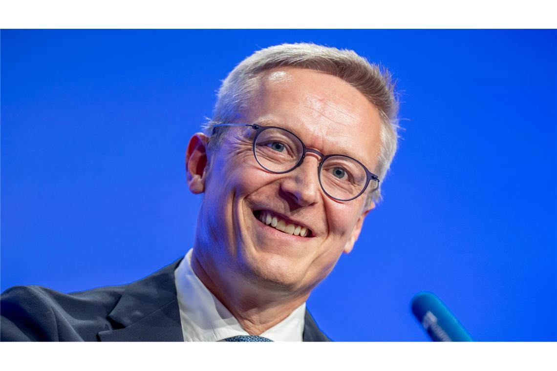 Minister: Ausweis fürs Smartphone kommt in anderthalb Jahren Wildberger: "Ich bin sehr ermutigt durch das, was ich von den Teams gesehen habe, die die digitale Brieftasche entwickeln". (Archivbild)
