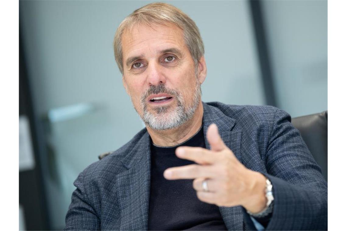 Daimler-Vorstand: Europäische Cloud wichtiger als Raumfahrt Wilfried Porth, Personal und Arbeitsdirektor der Daimler AG. Foto: Tom Weller/dpa/Archivbild