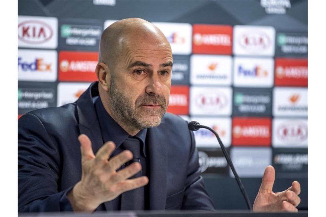 Werder oder Fortuna? - Bayer oder Borussia? Will des Fernduell mit Gladbach um einen Platz in der Champions League für Bayer Leverkusen entscheiden: Trainer Peter Bosz. Foto: David Inderlied/dpa