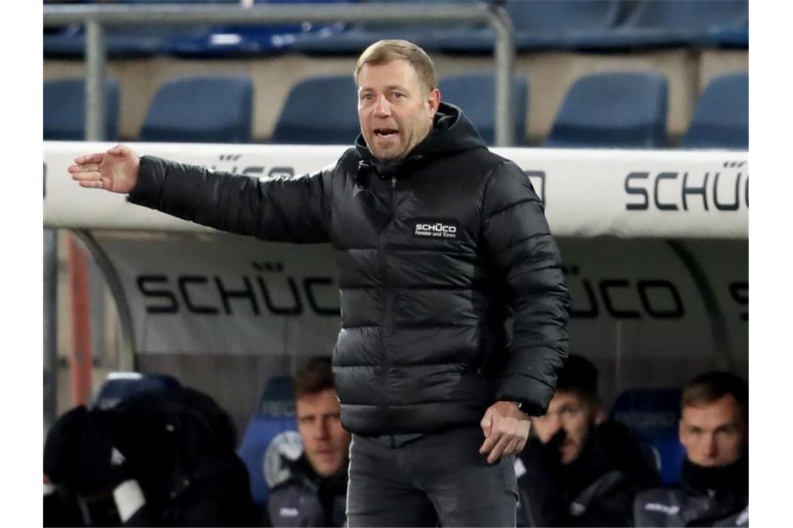 Bielefeld sucht nach Torgefahr im Abstiegskampf Will mit Bielefeld den Abstieg verhindern: Trainer Frank Kramer. Foto: Friso Gentsch/dpa