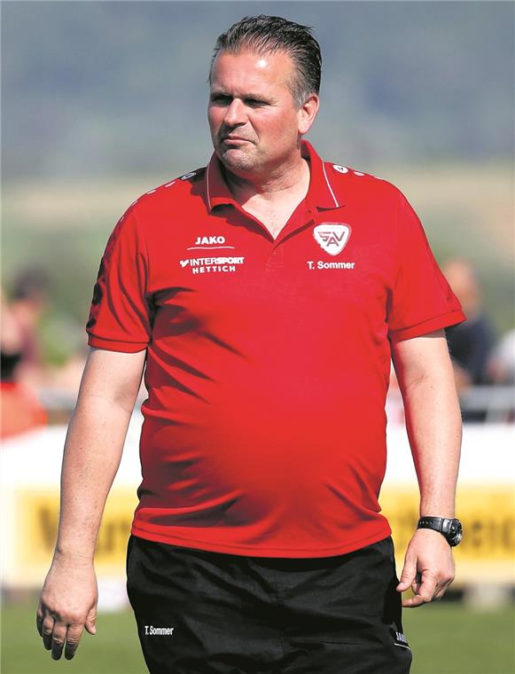 Zum Auftakt ein Rems-Murr-Duell Will mit dem SV Allmersbach beim TSV Schornbach gleich etwas Zählbares mitnehmen: Trainer Thomas Sommer. Foto: A. Becher