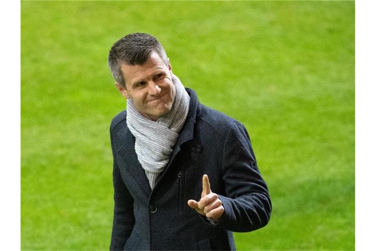 Will mit den Frauen des FC Bayern die Nummer eins bleiben: Trainer Jens Scheuer. Foto: Matthias Balk/dpa