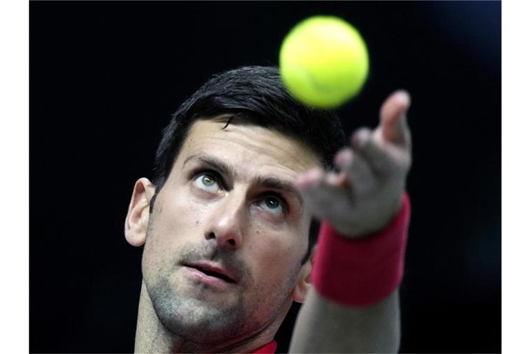 Will mit einer Ausnahmegenehmigung an den Australian Open teilnehmen: Novak Djokovic. Foto: Michael Probst/AP/dpa