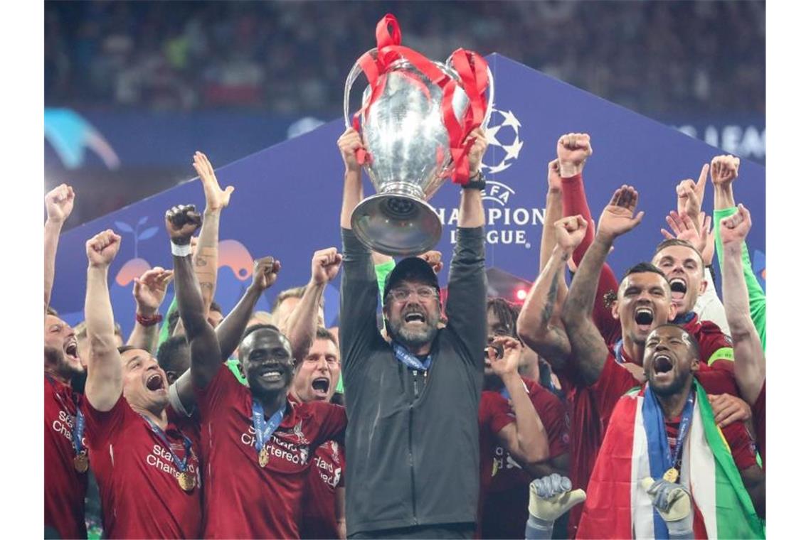Klopp, Lampard, Istanbul: Das bringt der Supercup Will mit Liverpool nach dem Königsklassen- auch den Supercup-Sieg feiern: Jürgen Klopp. Foto: Jan Woitas
