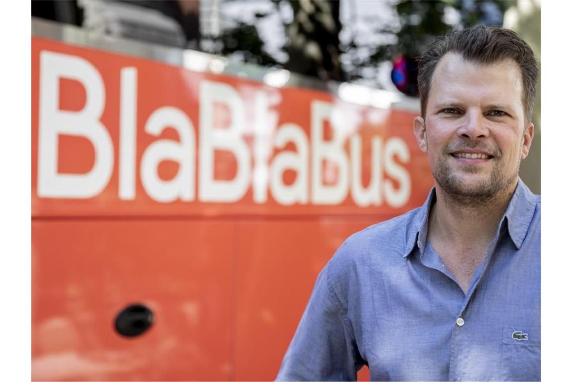 Will mit seinem Unternehmen weiter expandieren: Blablabus-Deutschland-Chef Christian Rahn. Foto: Christoph Soeder/dpa