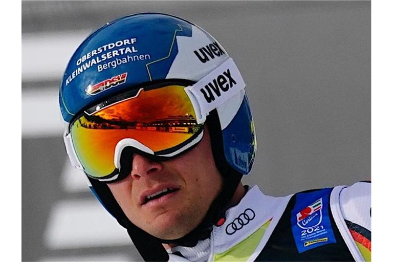 Will nach Bronze mit der Mannschaft nun im Riesenslalom eine Medaille bei der Ski-WM in Cortina einfahren: Alexander Schmid. Foto: Michael Kappeler/dpa