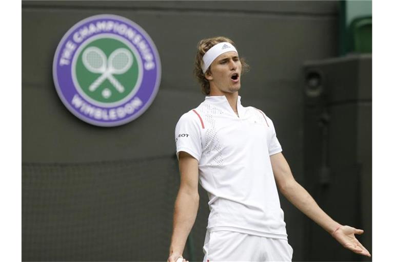 Will nach seinem Erstrunden-Desaster in Wimbledon einmal komplett abtauchen: Alexander Zverev. Foto: Tim Ireland/AP