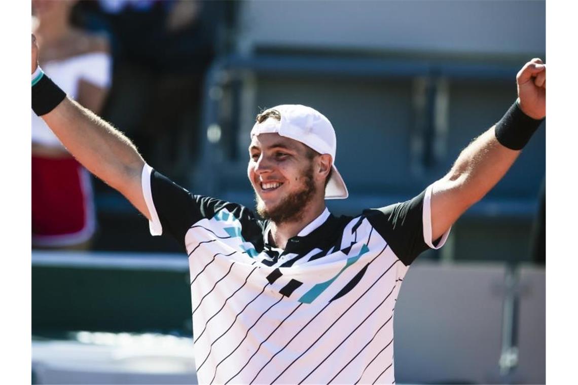 „Novak ärgern“ - Struff und Zverev vor Paris-Härtetests Will nun auch gegen Novak Djokovic Grund zum Jubel haben: Jan-Lennart Struff. Foto: Frank Molter