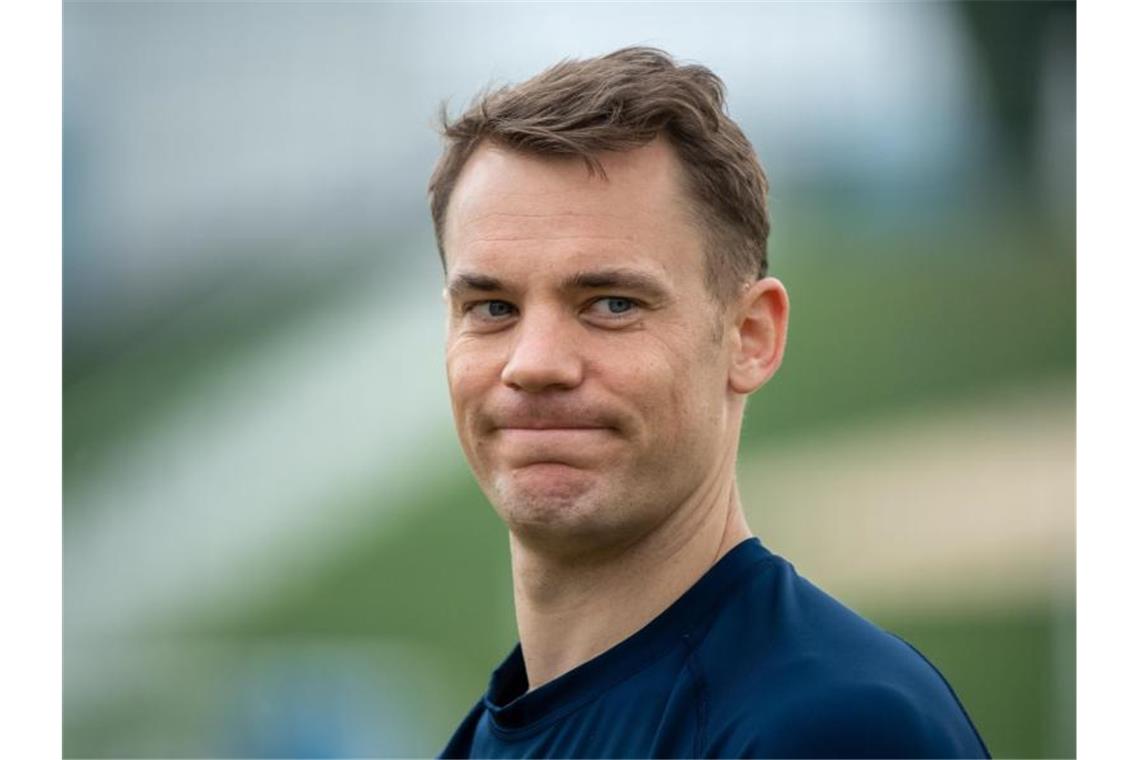 Hamann: „Würde keine vier Jahre mit Neuer verlängern“ Will seinen Vertrag beim FC Bayern München gerne um vier Jahre verlängern: Torwart Manuel Neuer. Foto: Peter Kneffel/dpa