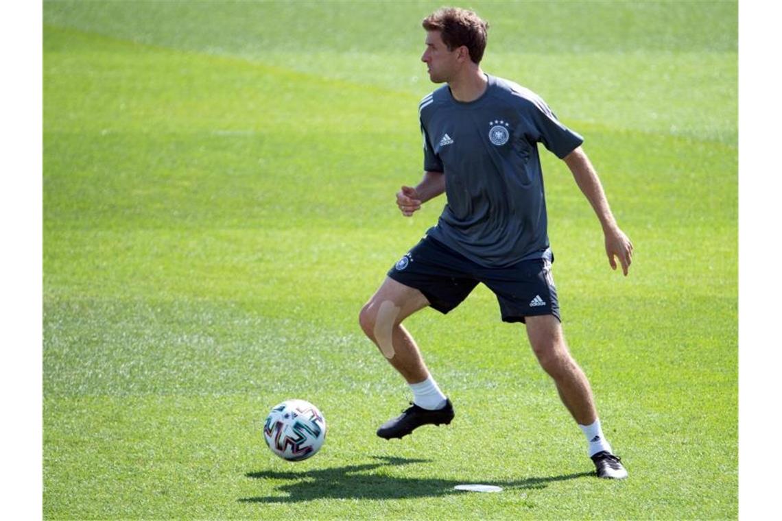 Müller will unter Flick weiter für Deutschland spielen Will weiter für Deutschland spielen: Bayern-Profi Thomas Müller. Foto: Federico Gambarini/dpa