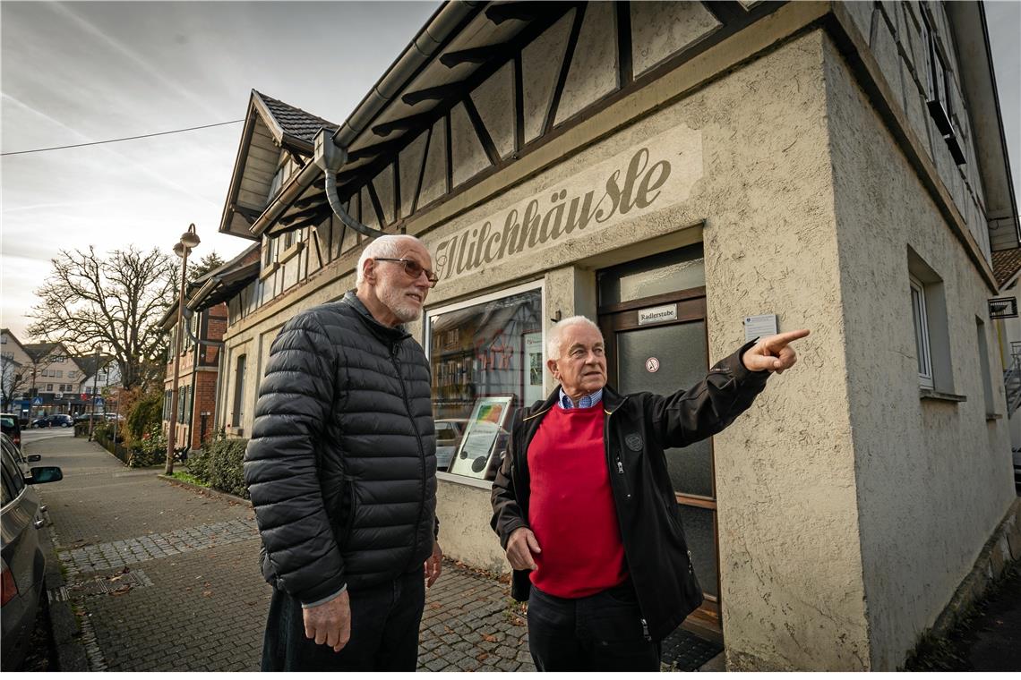 Die Geschichte des Milchhäusles in Unterweissach Willy Fritz und Karl-Heinz Häusser können noch einiges zur Geschichte des Milchhäusles erzählen. Fotos: Alexander Becher