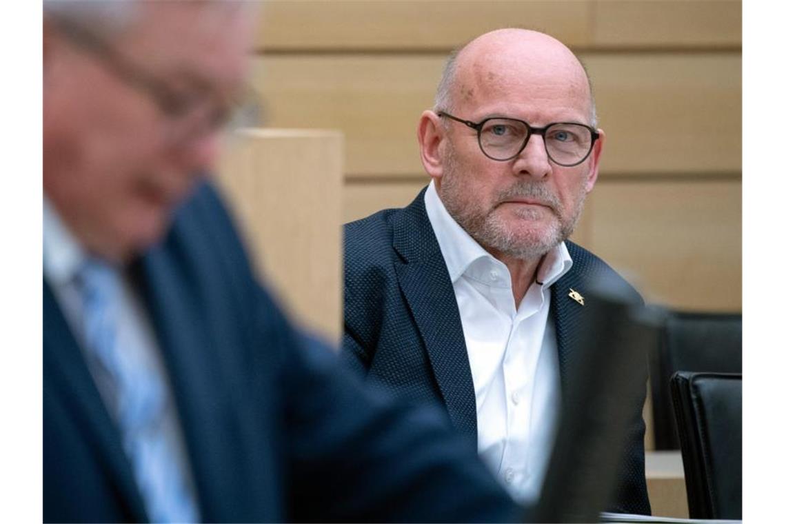 Winfried Hermann (Bündnis 90/Die Grünen) sitzt im Landtag. Foto: Sebastian Gollnow/dpa/Archivbild