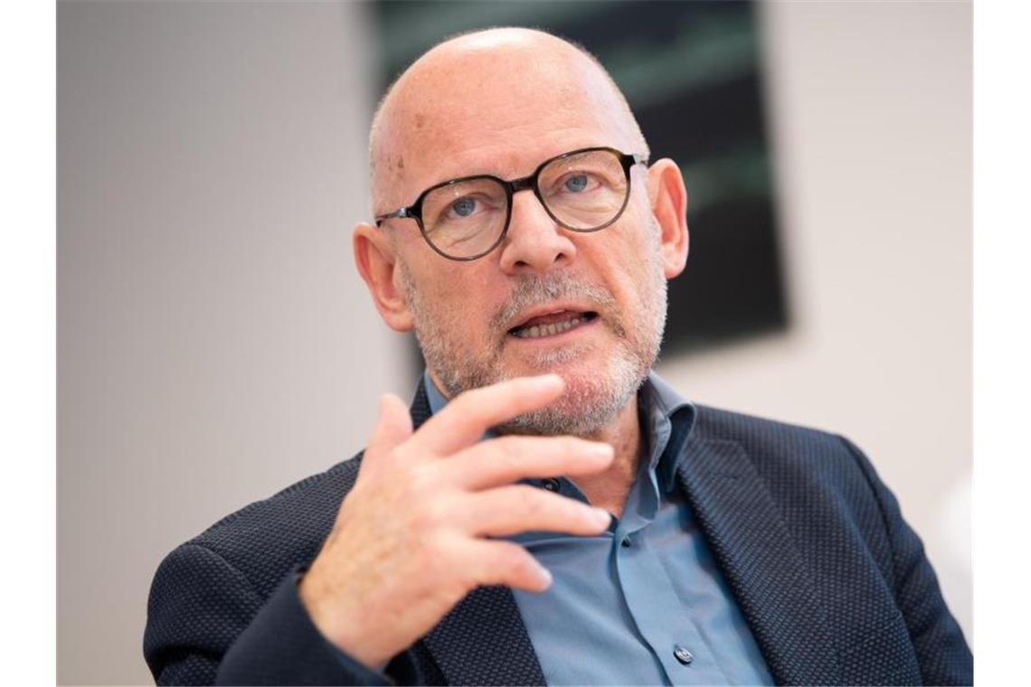 Land treibt neues Projekt zu E-Fuels voran Winfried Hermann, der Verkehrsminister von Baden-Württemberg. Foto: Tom Weller/dpa/Archivbild