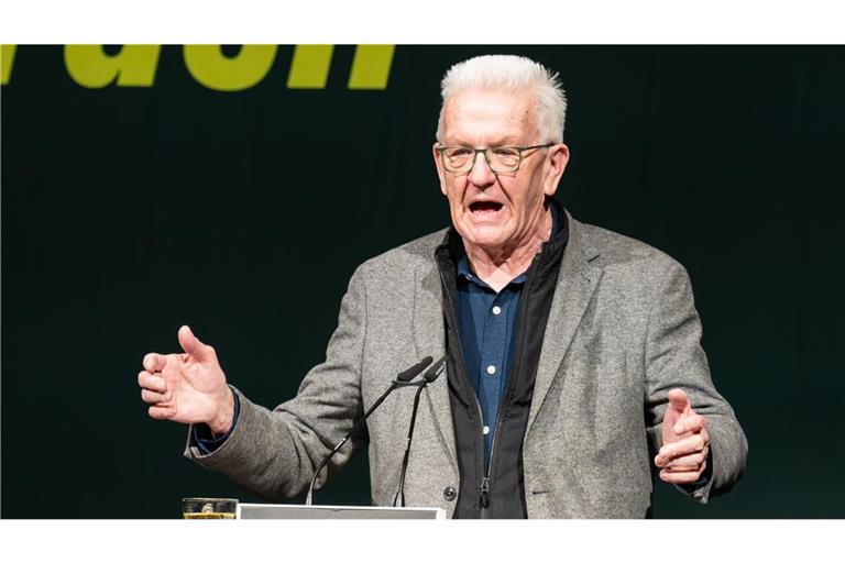 Winfried Kretschmann attackierte kurz vor der Wahl den CDU-Kandidaten Manuel Hagel (Archivbild).