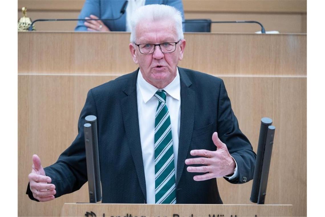 Winfried Kretschmann (Bündnis 90/Die Grünen), Ministerpräsident von Baden-Württemberg, spricht. Foto: Sebastian Gollnow/dpa