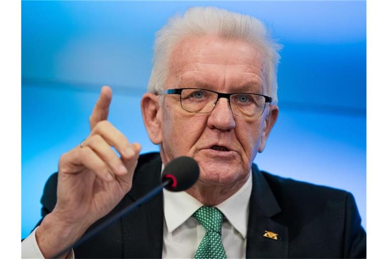 Winfried Kretschmann (Bündnis 90/Die Grünen), Ministerpräsident von Baden-Württemberg, spricht. Foto: Christoph Schmidt/dpa