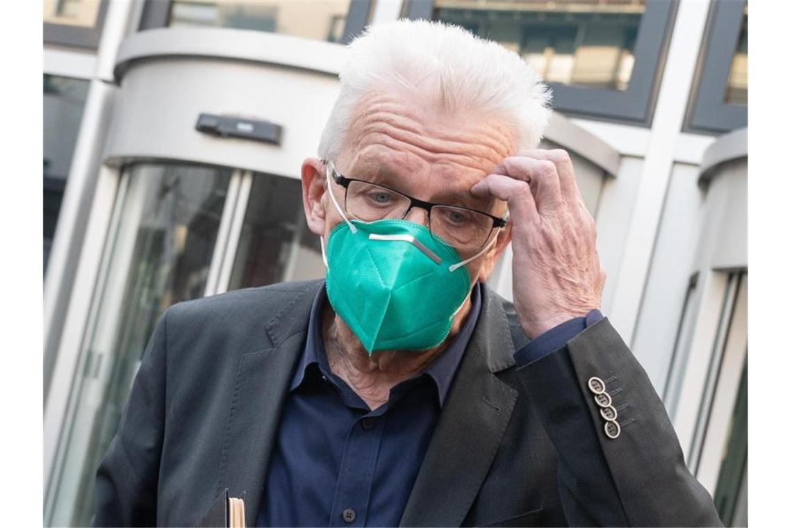 Keine Osterruhe: Kretschmann sieht „Riesen-Handlungsdruck“ Winfried Kretschmann (Bündnis 90/Die Grünen), Ministerpräsident von Baden-Württemberg. Foto: Marijan Murat/dpa