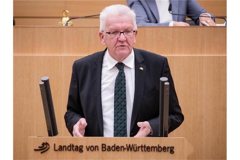 Winfried Kretschmann (Bündnis 90/Die Grünen), Ministerpräsident von Baden-Württemberg. Foto: Christoph Schmidt/dpa/Archivbild