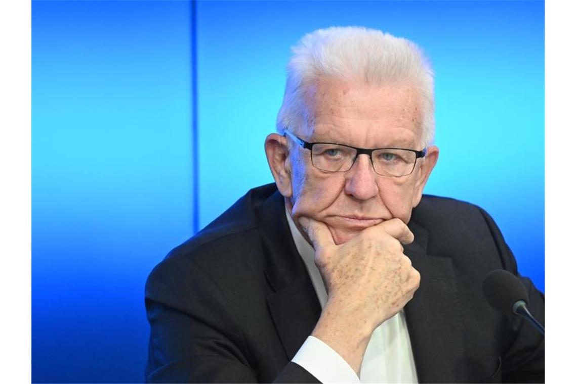 Kampf um mehr Arten- und Naturschutz: Regierung zieht Bilanz Winfried Kretschmann (Bündnis 90/Die Grünen), Ministerpräsident von Baden-Württemberg spricht. Foto: Bernd Weißbrod/dpa