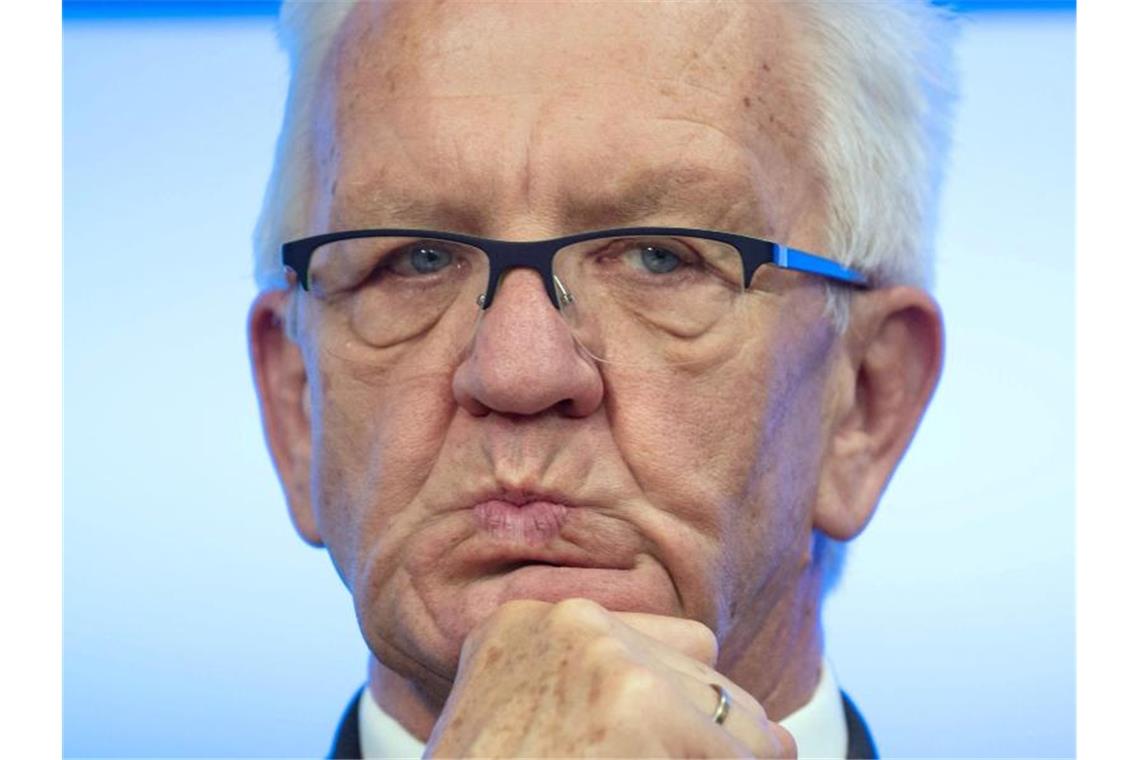 Land erstattet Gebühren für englischsprachige Eliteschule Winfried Kretschmann (Bündnis 90/Die Grünen), Ministerpräsident von Baden-Württemberg. Foto: Marijan Murat/Archivbild