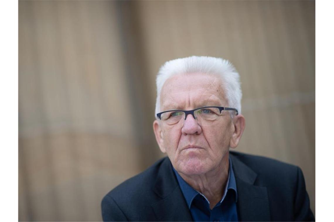 Winfried Kretschmann (Bündnis 90/Die Grünen), Ministerpräsident von Baden-Württemberg, aufgenommen bei einem Interview. Foto: Marijan Murat