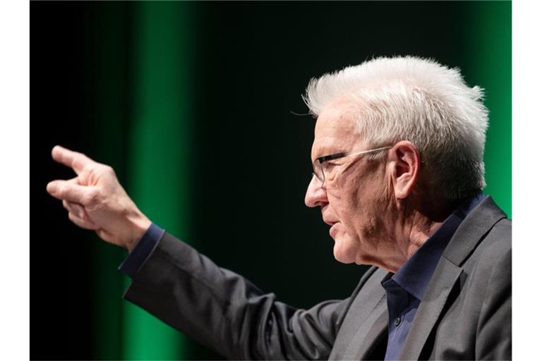 Winfried Kretschmann (Bündnis 90/Die Grünen) bei einer Veranstaltung. Foto: Marijan Murat/dpa/Archivbild