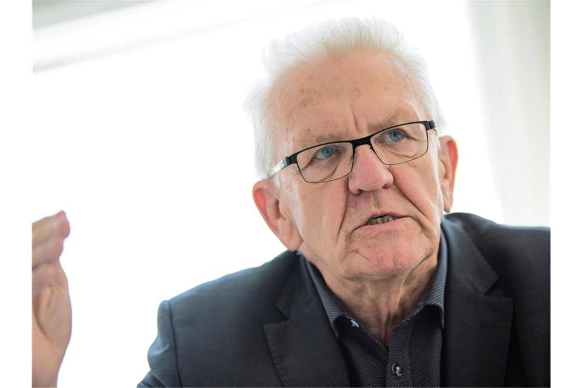 Winfried Kretschmann (Bündnis 90/Die Grünen) spricht. Foto: Tom Weller/dpa/Archivbild