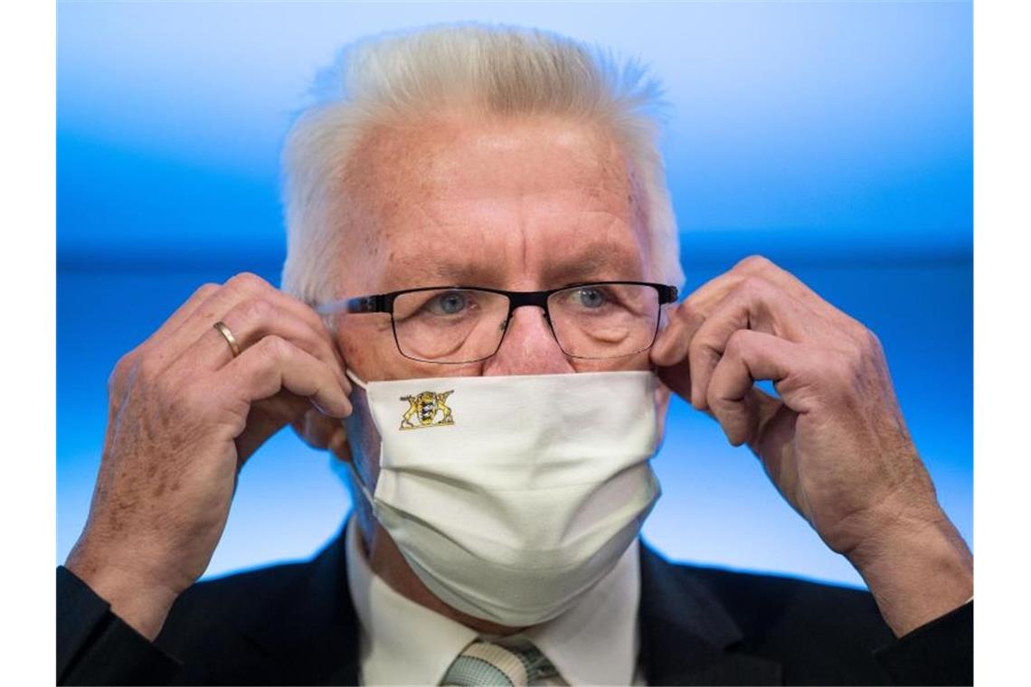 Kretschmann rechtfertigt Corona-Regeln für Trauerfeiern Winfried Kretschmann (Die Grünen), Ministerpräsident von Baden-Württemberg. Foto: Marijan Murat/dpa/Archiv