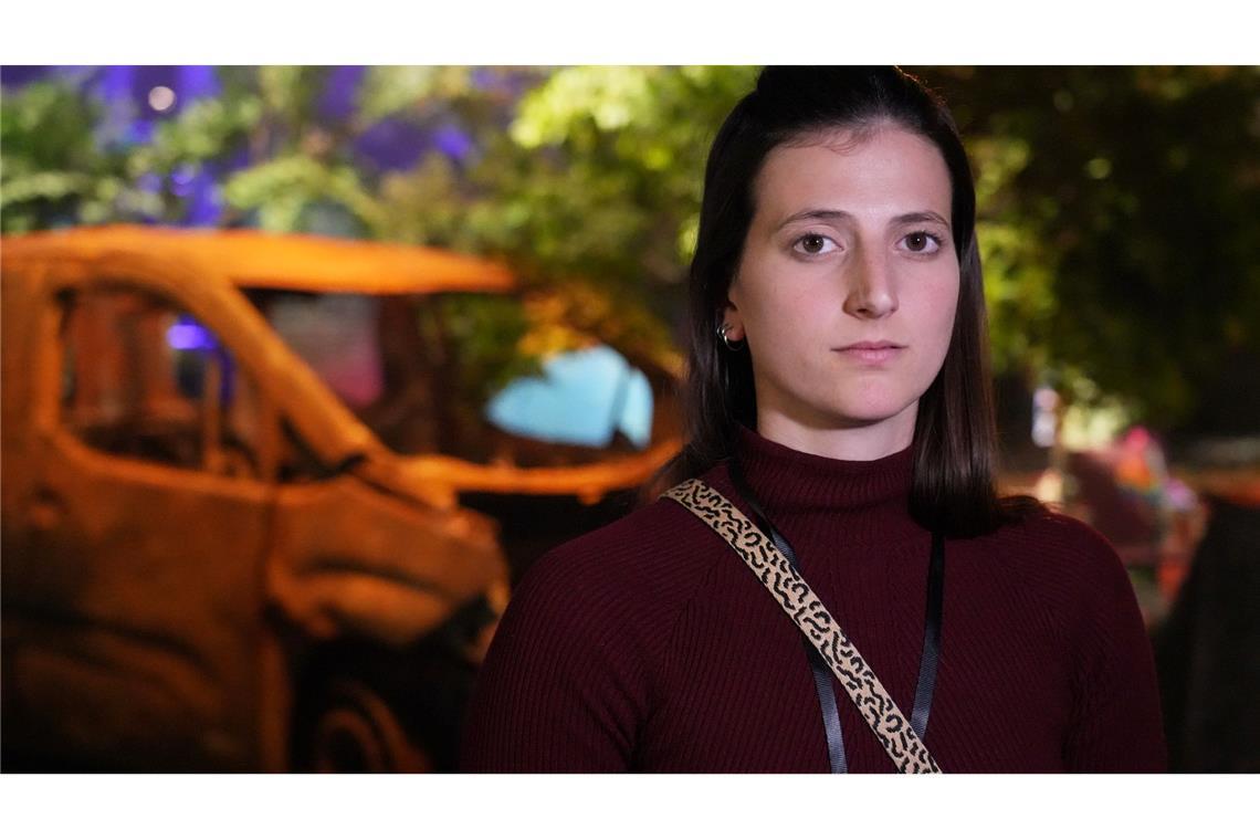 Opfer des 7. Oktober im Fokus einer Ausstellung "Wir haben dieses Trauma genommen und es zu Wachstum gemacht, anstatt uns davon unterkriegen zu lassen", sagt Tal Shimony.
