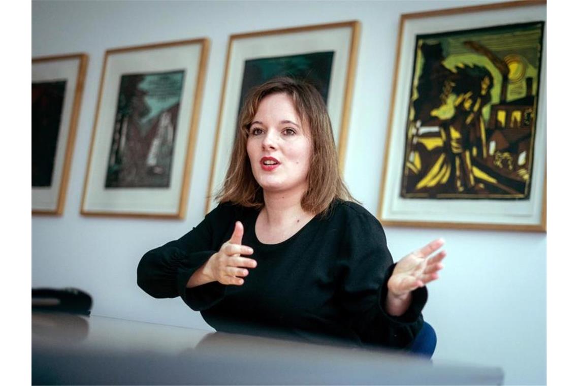 Jusos fordern sofortigen Öl-Lieferstopp aus Russland „Wir Jusos fordern ein sofortiges Öl-Embargo, wenn Putin seine Kriegsverbrechen nicht auf der Stelle stoppt“, sagt die Juso-Vorsitzende Jessica Rosenthal. Foto: Kay Nietfeld/dpa