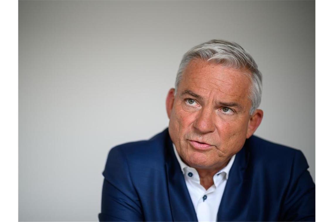 CDU-Konzept: Mehr Klimaschutz im Verkehr ohne „Bevormundung“ „Wir lehnen es ab, Verkehrsträger gegeneinander auszuspielen oder Verkehrsteilnehmer mittels Verboten zu bevormunden“, heißt es in einem Papier von CDU-Bundesvize Thomas Strobl. Foto: Sebastian Gollnow