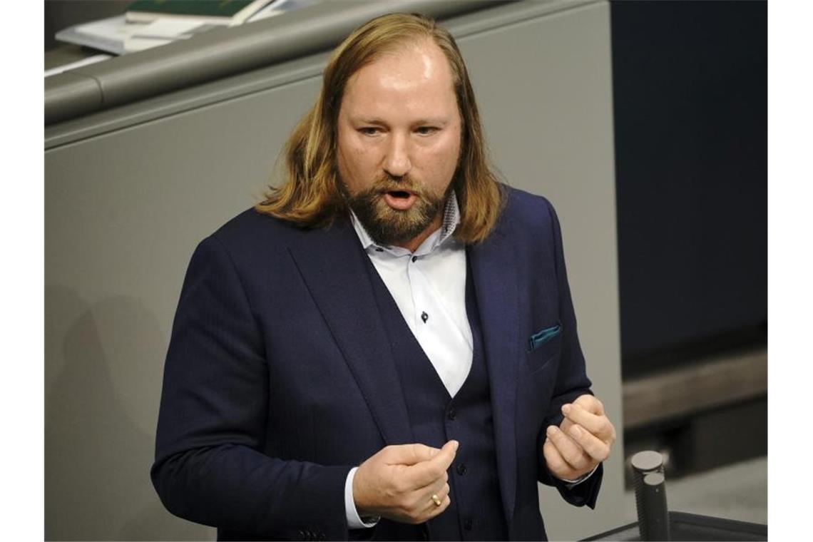 „Wir rufen Union und SPD jetzt auf, die steuerliche Förderung der Gebäudesanierung so auszugestalten, dass sie wirklich dem Klima nützt“, sagt Anton Hofreiter. Foto: Michael Kappeler/dpa