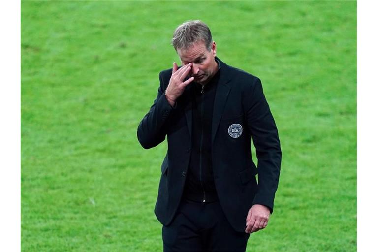 „Wir sind sehr enttäuscht“, sagt Dänemarks Trainer Kasper Hjulmand nach dem Aus im Halbfinale. Foto: Mike Egerton/PA Wire/dpa