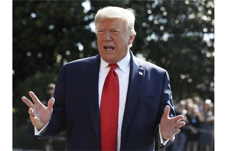 „Wir werden sehen, ob wir das Treffen beibehalten oder nicht“, sagte Trump über die geplante Gesprächsrunde im Handelskonflikt mit China. Foto: Evan Vucci/AP