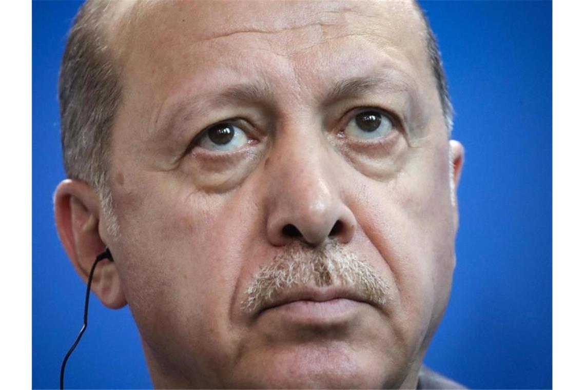 „Charlie Hebdo“: Weiterer Keil zwischen Erdogan und Macron „Wir wissen, dass das Ziel nicht meine Person ist, sondern die Werte, die wir vertreten“: Recep Tayyip Erdogan. Foto: Michael Kappeler/dpa/Archiv