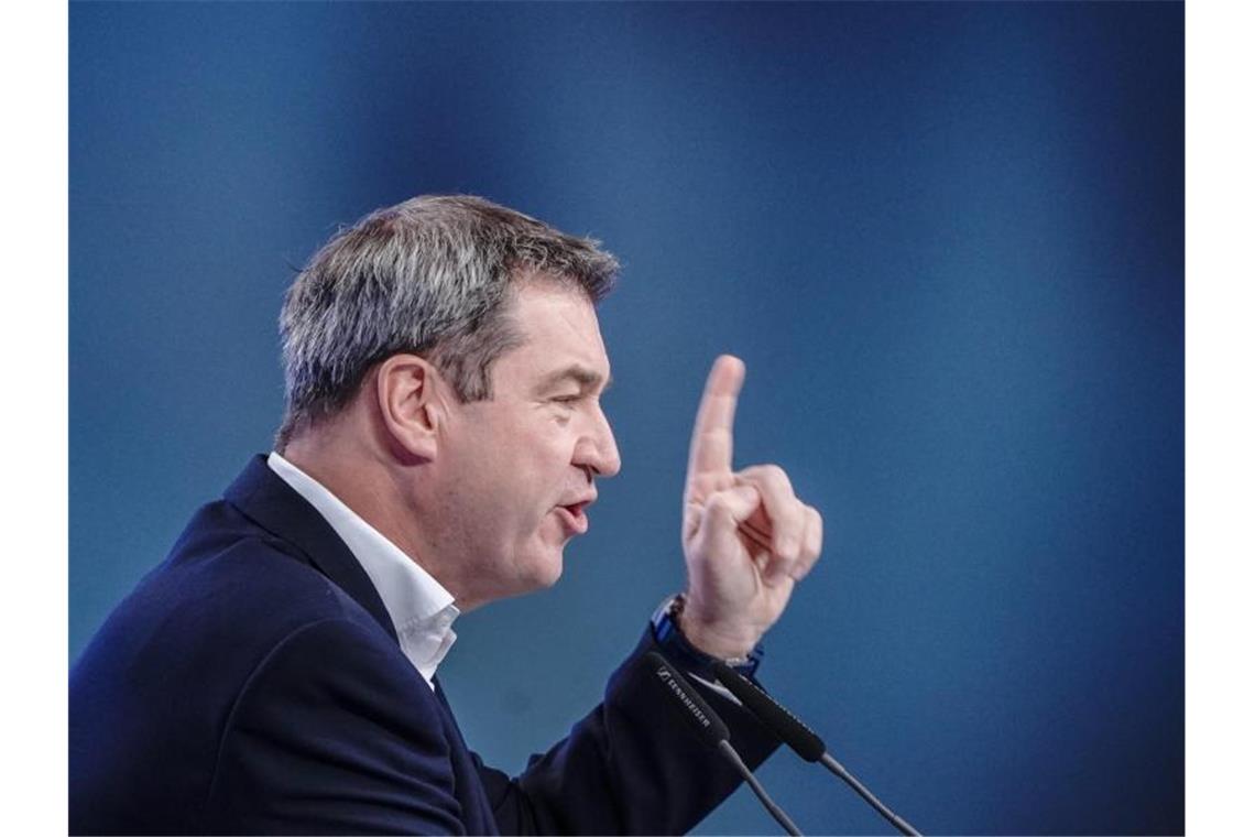 CSU-Chef Söder fordert neue Föderalismuskommission „Wir wollen einen Dialogprozess zum Föderalismus voranbringen. Es braucht dringend eine ehrliche und faire Debatte zwischen Bund und Ländern über die Finanzbeziehungen“, sagt Söder. Foto: Kay Nietfeld/dpa