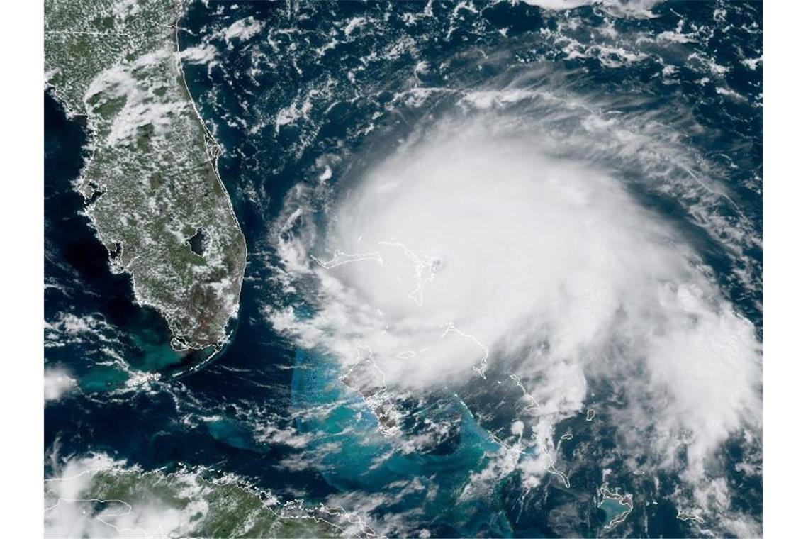 Bahamas „im Krieg“ mit Hurrikan „Dorian“ Wirbelsturm „Dorian“ hat sich zu einem Hurrikan der gefährlichsten Kategorie entwickelt. Foto: GOES-16-Satellit/NOAA