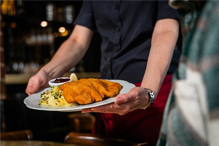 Wird das Schnitzel bald wieder teurer? Foto: Gewerkschaft Nahrung-Genuss-Gaststätten